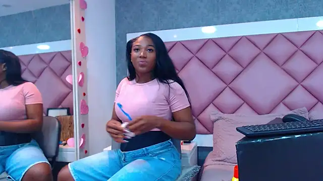 Thegreatonelady webcam