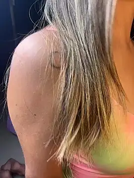 Webcam Model (Miia_Millerr)  is live.Free join now!