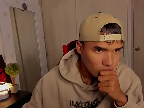 thomas_latin_boy1 webcam