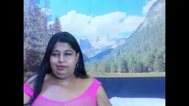 indianhoney694u webcam