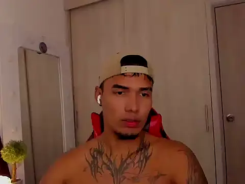 thomas_latin_boy1 webcam