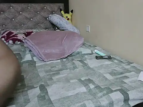 miniSissySlut1 webcam