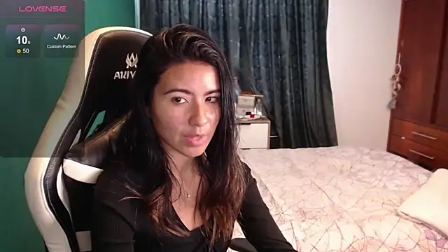 alice_middlee webcam