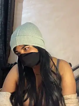 Nabila-hanouna webcam