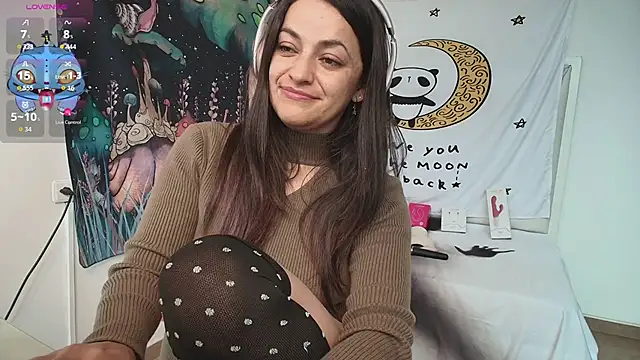 LovelyAzucena webcam