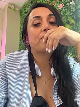 Webcam Model (hotadhara01)  is live.Free join now!