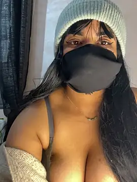 Nabila-hanouna webcam