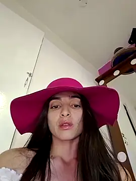 Webcam Model (Sam_Sara)  is live.Free join now!