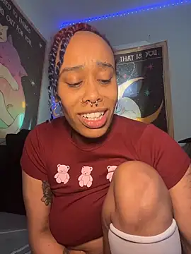 Webcam Model (loveluna8)  is live.Free join now!