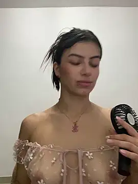 sexybody-sexyface webcam