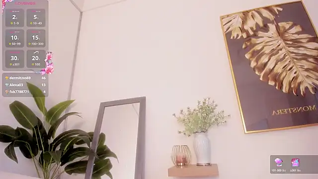 amina_hafsa (F young) - shows big tit