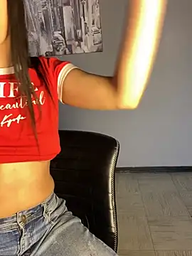 Webcam Model (Praga_Pink) is live