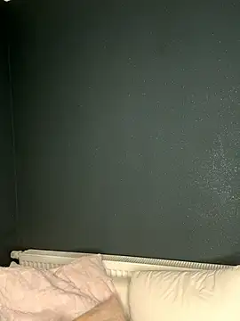 Webcam Model (Nola_Luxx-offiziell)  is live.Free join now!