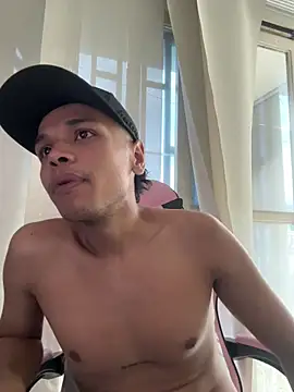 Alejandroo_Montenegro webcam