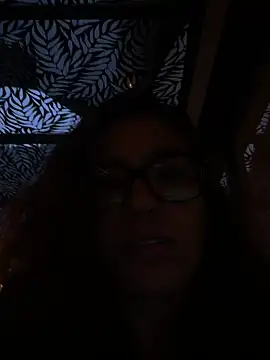 valerievan (F young) - Hot finger pussy play under the table😈