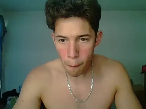 maxtaylor18 - Maxtaylor18's free webcam - UK Sex Cams