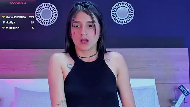 MiaTaylorSweet webcam