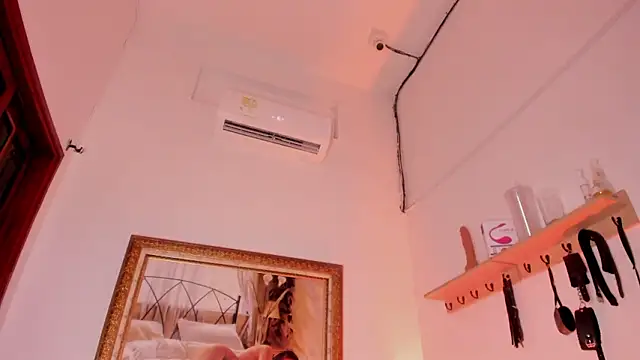 VeronicaSmith_OS webcam