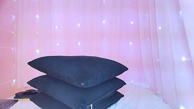 SunnyGilmoree webcam