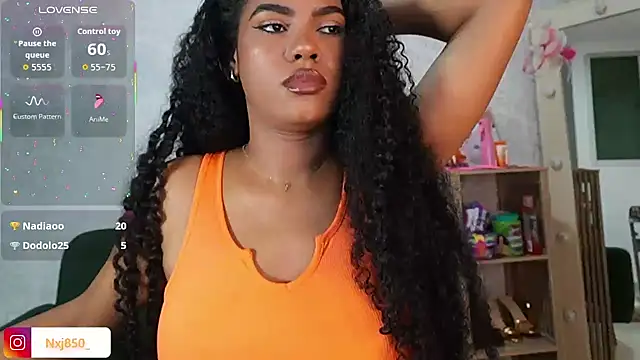 HOTBLACKANDWHITE2 webcam