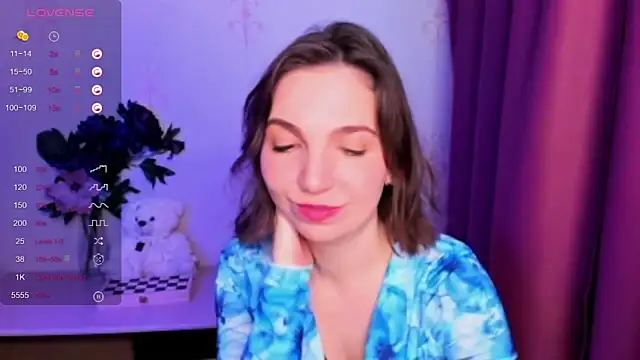 KindHazelHere_ webcam