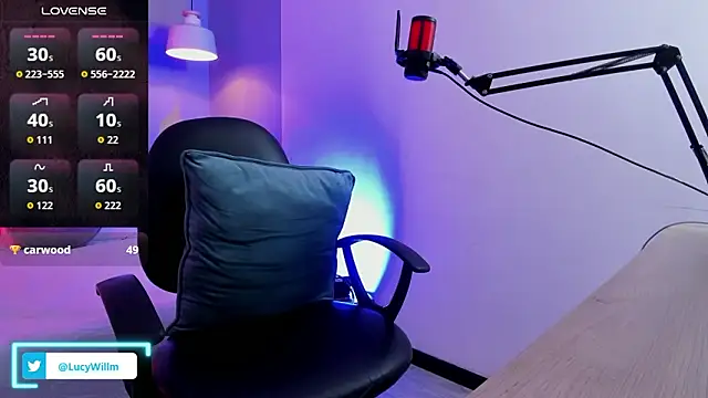 Lucy_Williiams webcam