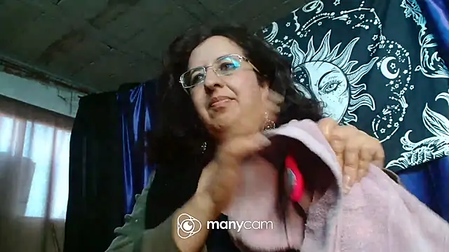 liriomilf - Liriomilf's free webcam