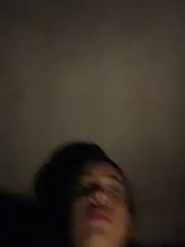 NAUGHTY_LITTLE_18 webcam