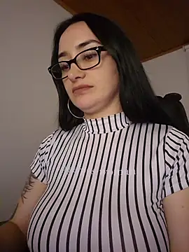 preetypeach (F milf) - flex boobs // oil them at goal