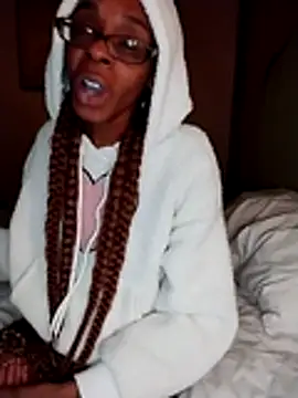 Jasmine_FullsShine webcam