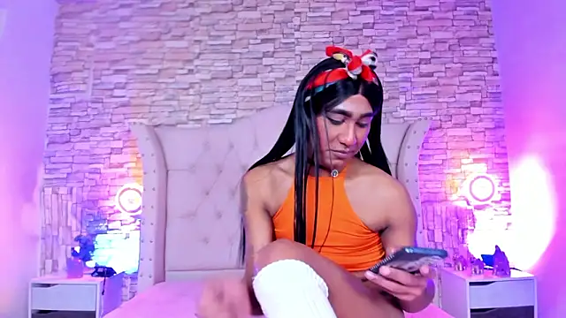 lucia-sex (T young) - golden rain on my body and milk for you