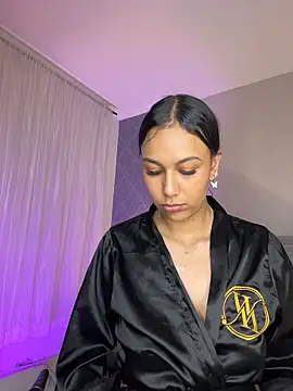 Webcam Model (MiilaBlake)  is live.Free join now!