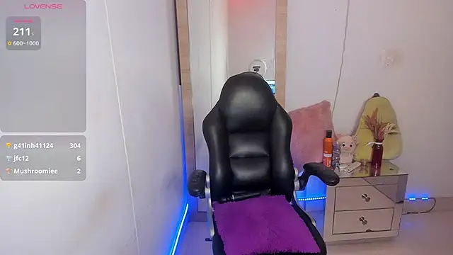 hellensexy - Hellensexy's free webcam - UK Sex Cams