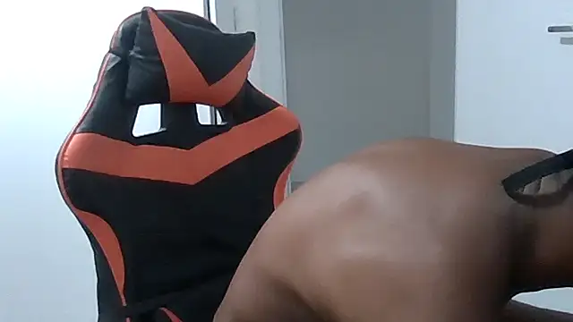 JUNINHOLEKEJR webcam