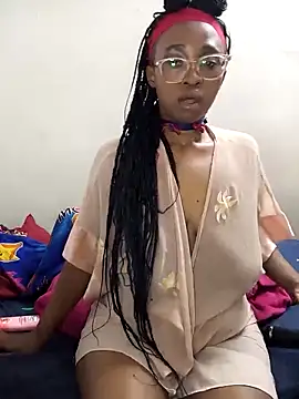 YammyChocTits webcam