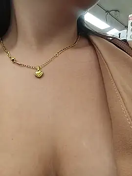 Julieth_hot-69 webcam