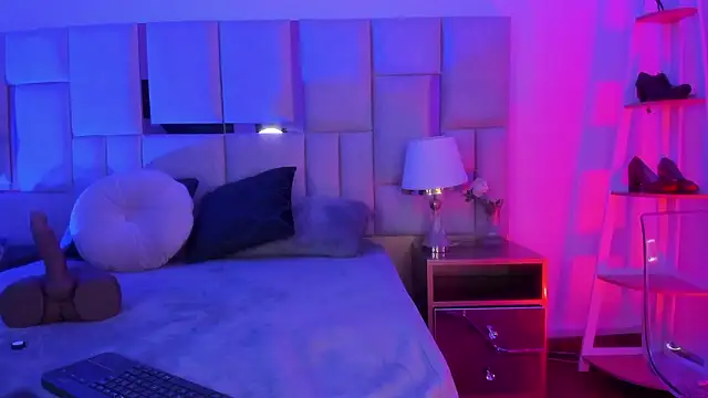 Violett_Sinclair webcam