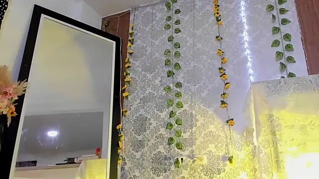 kelly_thomson webcam