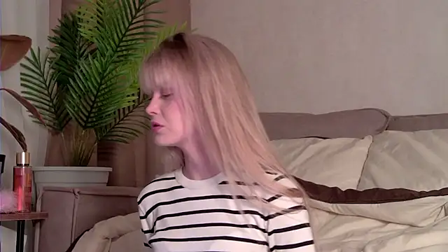 BellaSecrettt webcam