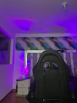 Webcam Model (Adaara_Rey) is live