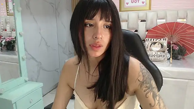 allyssa_bellini_s - Allyssa_bellini_s's free webcam - UK Sex Cams