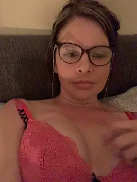 Webcam Model (CherryCe)  is live.Free join now!