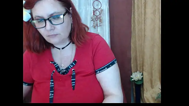 PlayfullMature webcam