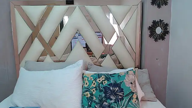 nora_temptress webcam