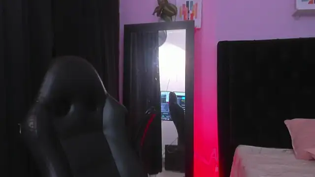 emmabridgerton webcam