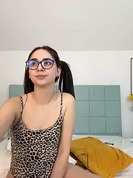 AmayaDominique webcam