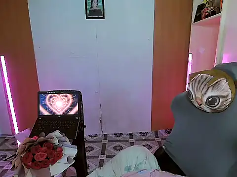 YourNikkieXxx webcam