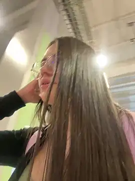 isabella21_ (F young) - Squirt in toilet 🙈❤️