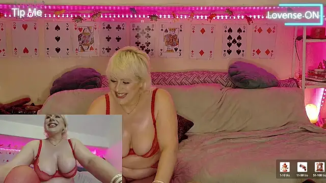 GoddessAlimony webcam