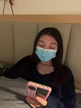 美女fioralba在线直播